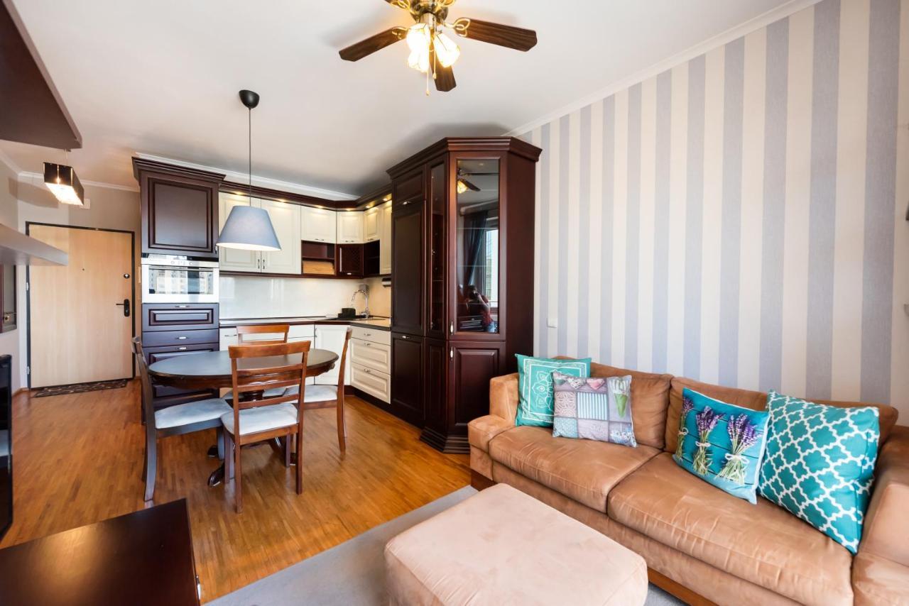 Metro Wilanowska Homely Apartment Warsaw Exterior photo