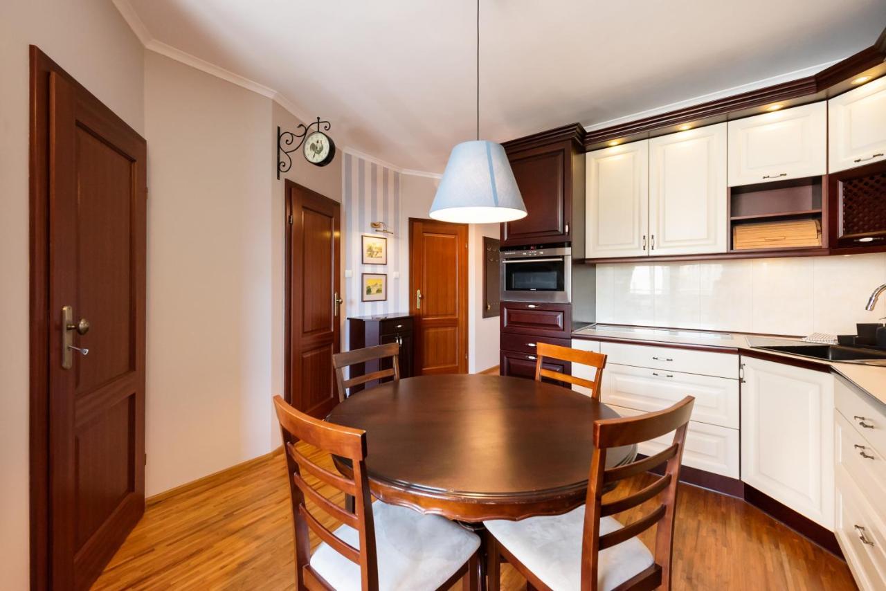 Metro Wilanowska Homely Apartment Warsaw Exterior photo
