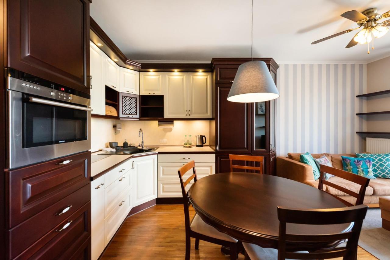 Metro Wilanowska Homely Apartment Warsaw Exterior photo