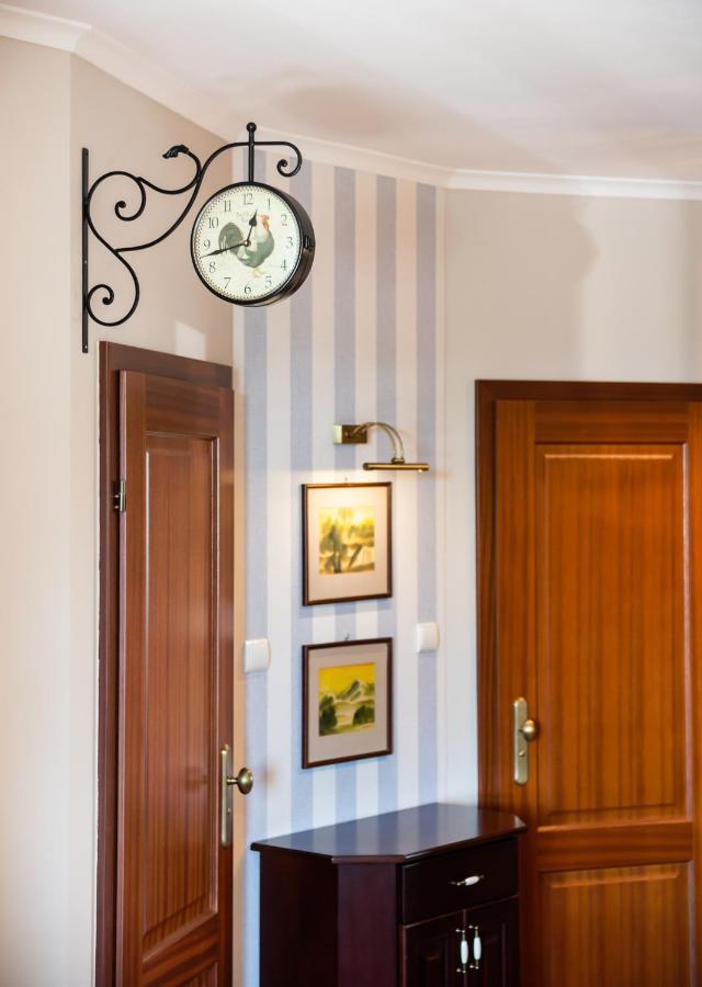 Metro Wilanowska Homely Apartment Warsaw Exterior photo