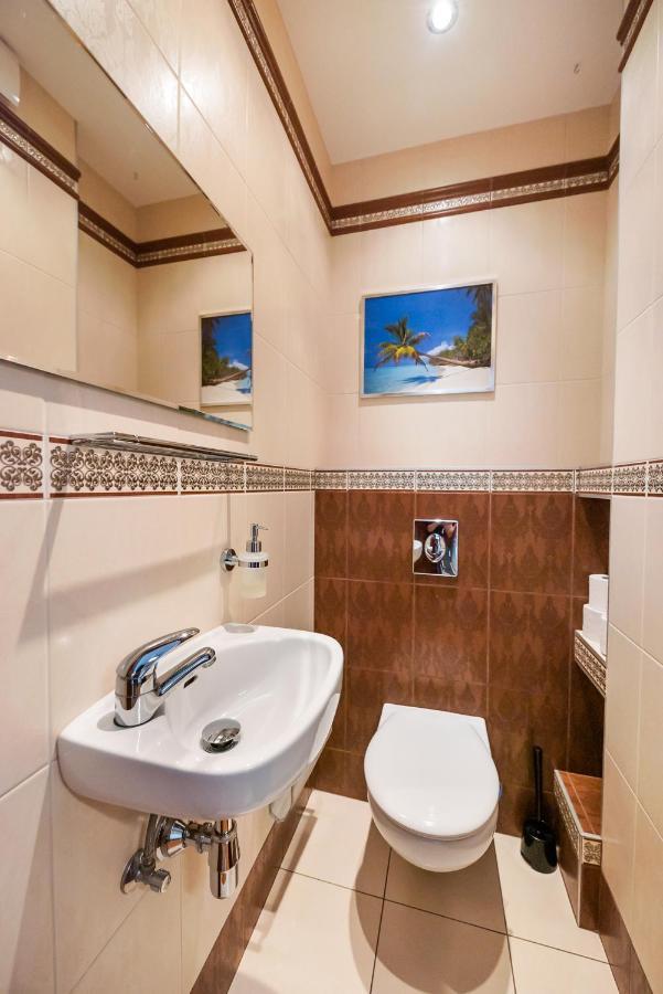 Metro Wilanowska Homely Apartment Warsaw Exterior photo