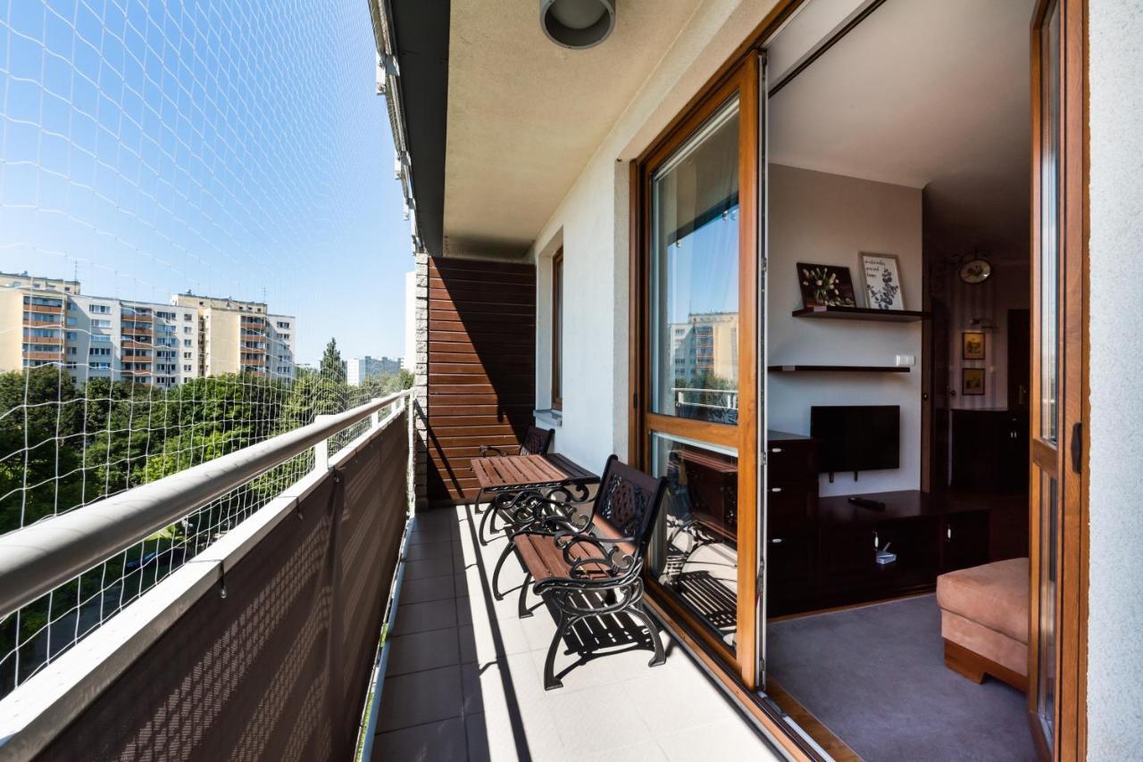 Metro Wilanowska Homely Apartment Warsaw Exterior photo